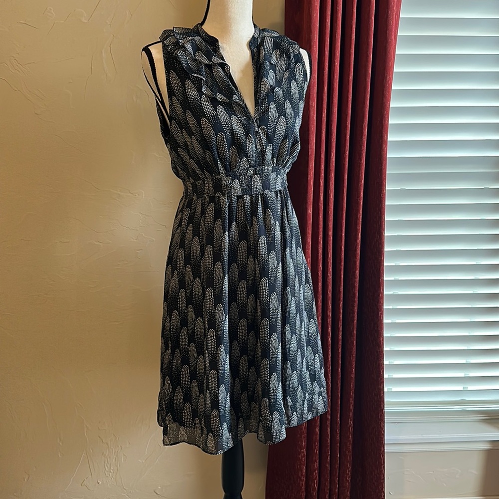 I heart Robson blue geometric dress with ruffles and v neck. Short in length